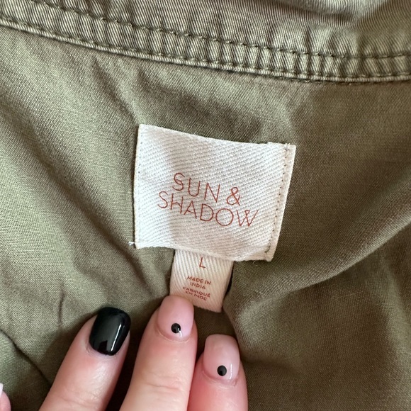 Adorable Sun and Shadow embroidered jacket size Large. - Picture 3 of 3